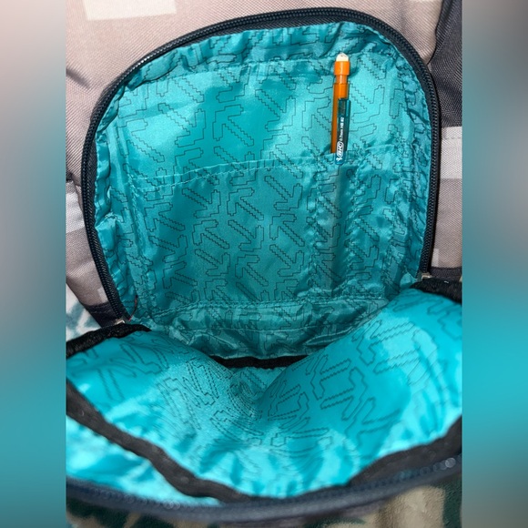 Gray Minecraft Backpack - Picture 7 of 15